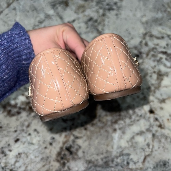 Santa Lolla Tan Quilted Pointed Toe Flats With Bowtie Size 5B - Picture 5 of 10